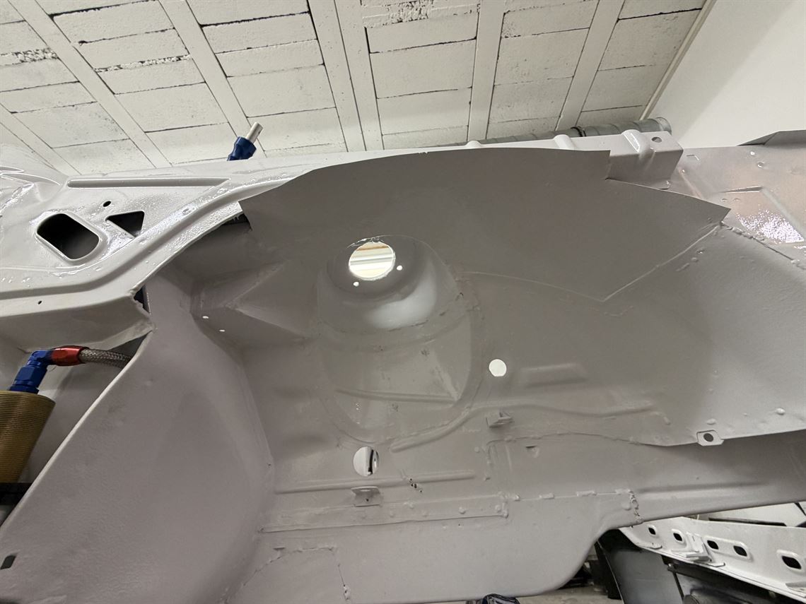 bmw-e30-m3-body-shell-rolling-chassis-group-a