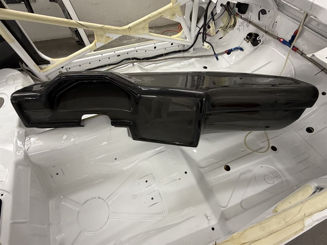 bmw-e30-m3-body-shell-rolling-chassis-group-a