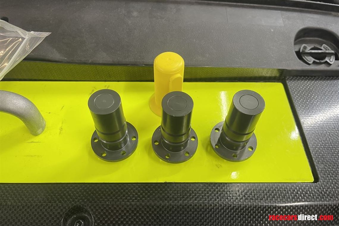 -12-staubli-fuel-filler-6-bolt-flange