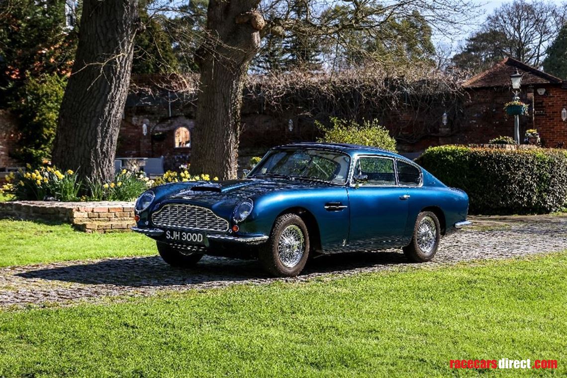 aston-martin-db6-vantage