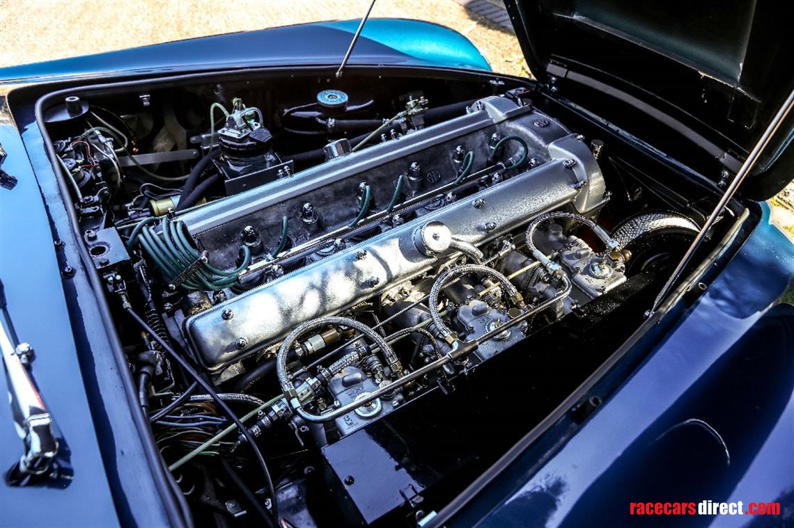 aston-martin-db6-vantage