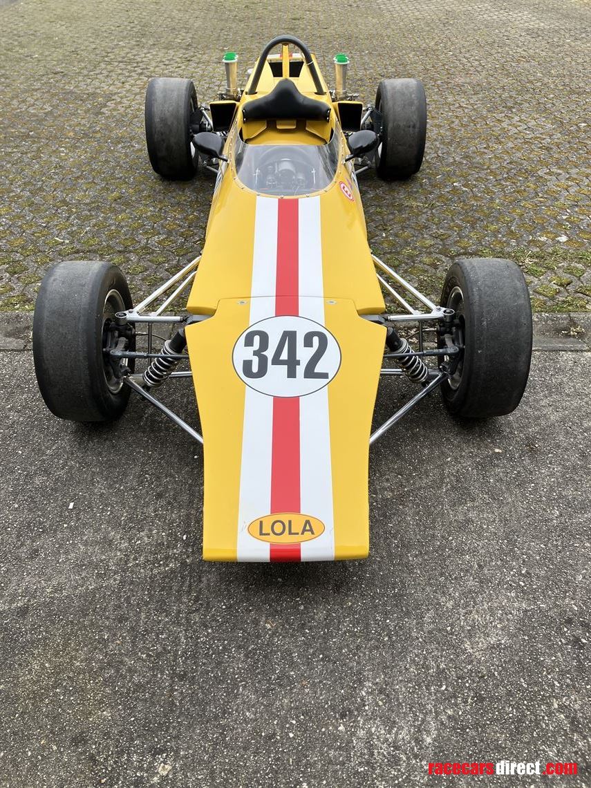 lola-t250-formula-super-vau
