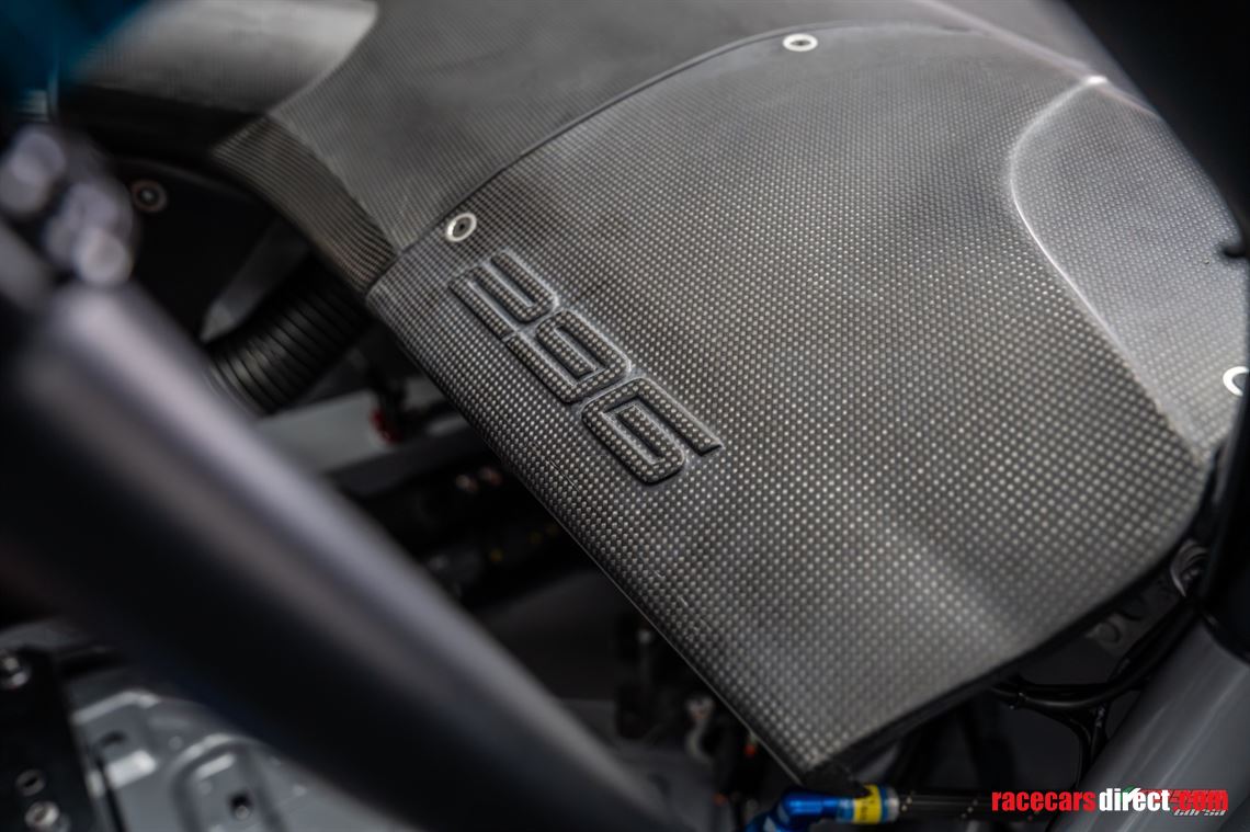 ferrari-296-gt3---full-carbon---race-ready