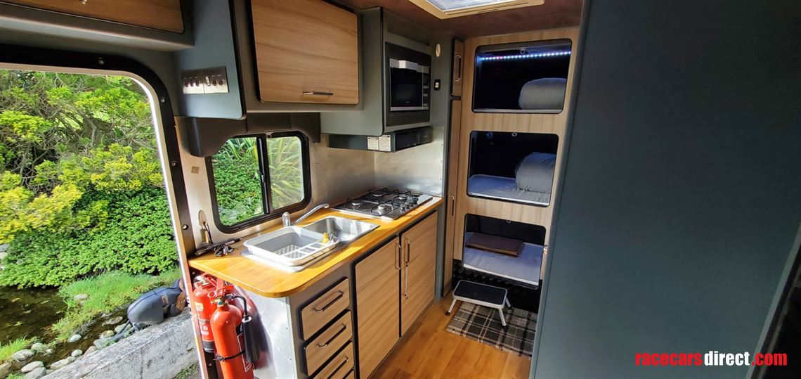 2005-four-winds-fun-mover-31c---race-truck-cr