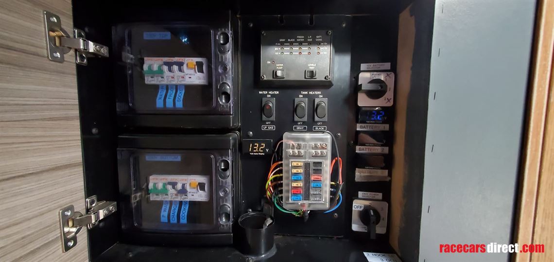 2005-four-winds-fun-mover-31c---race-truck-cr