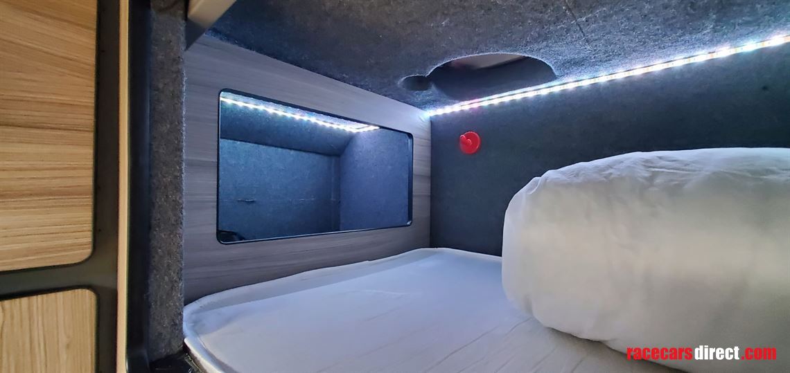 2005-four-winds-fun-mover-31c---race-truck-cr