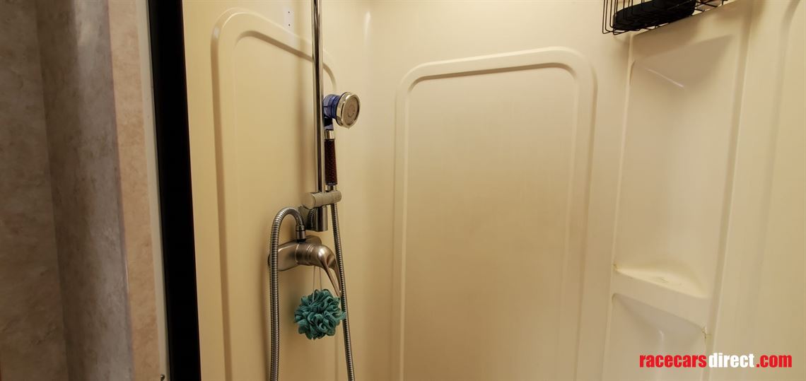 2005-four-winds-fun-mover-31c---race-truck-cr