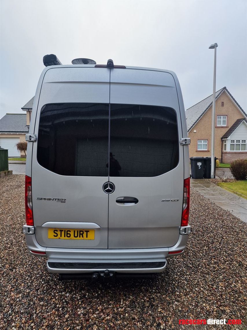 mercedes-sprinter-racehome-2021