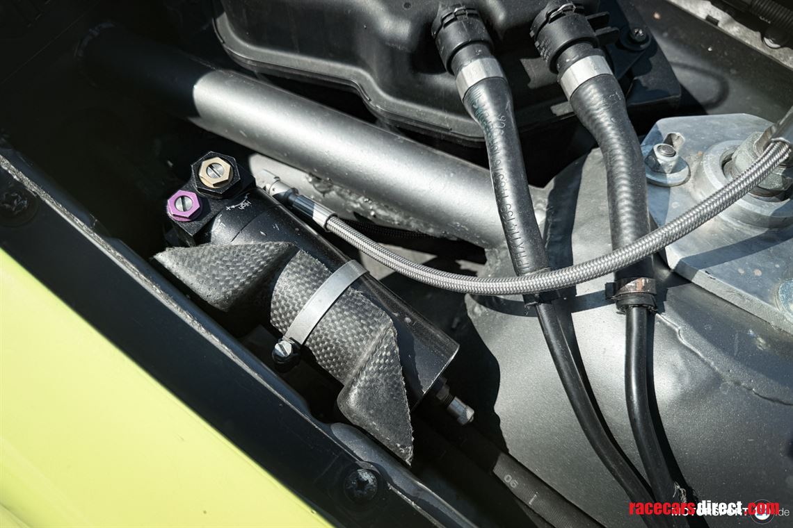 bmw-e36-race-car-s85-v10-gtr-axles-center-loc