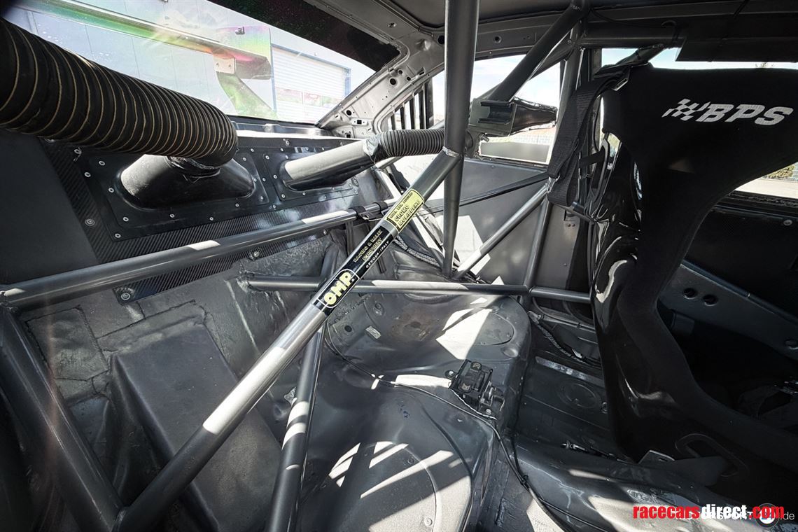 bmw-e36-race-car-s85-v10-gtr-axles-center-loc