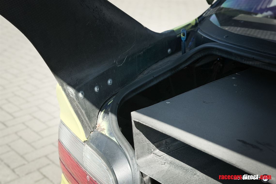 bmw-e36-race-car-s85-v10-gtr-axles-center-loc