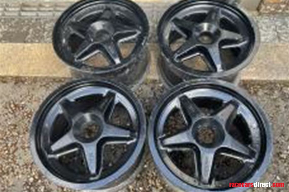 dymag-centre-lock-wheels