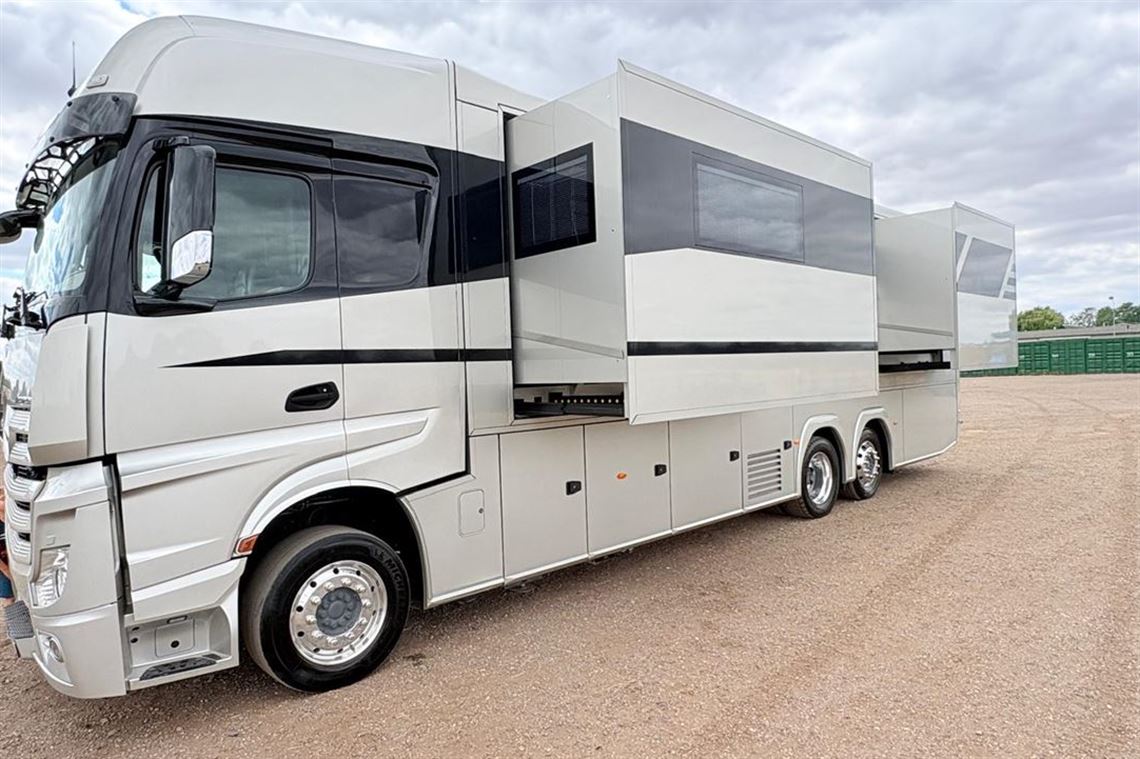 mercedes-stx-luxury-motorhome-2019