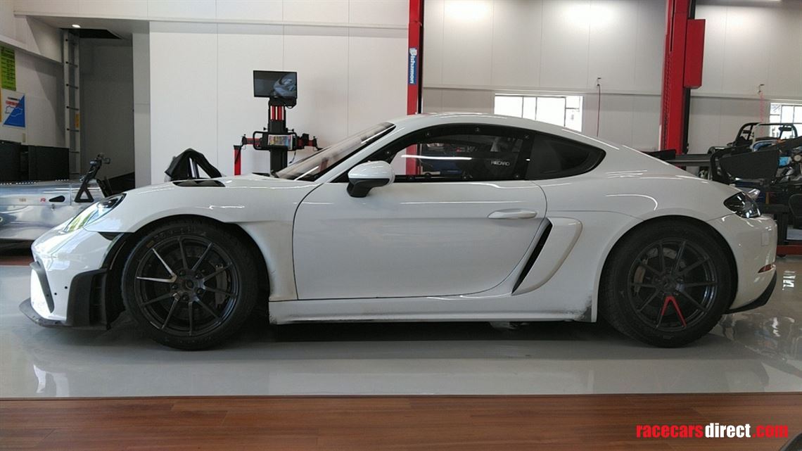 porsche-cayman-718-gt4rs-clubsport