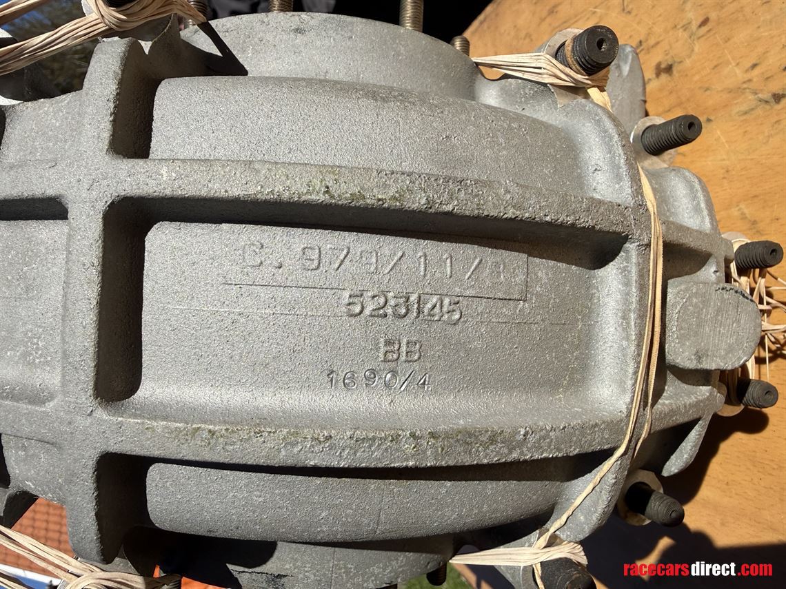 ferrari-365gtb4-daytona-transaxle-casting