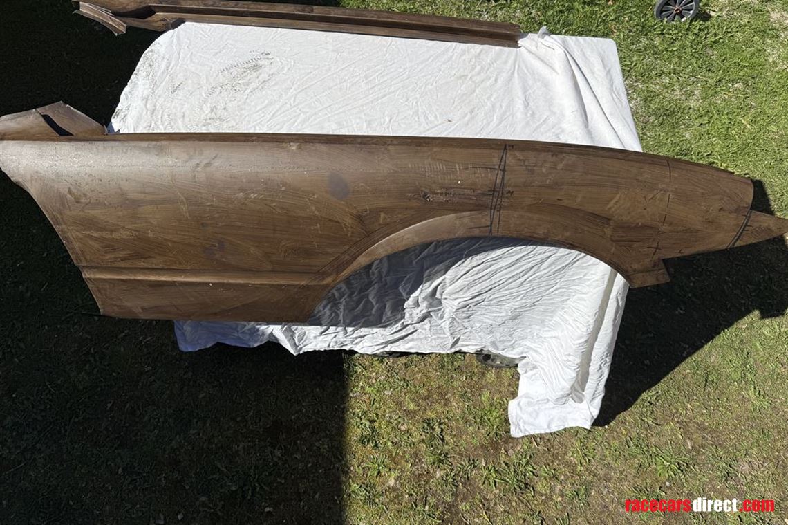 ferrari-365gtb4-daytona-front-wings