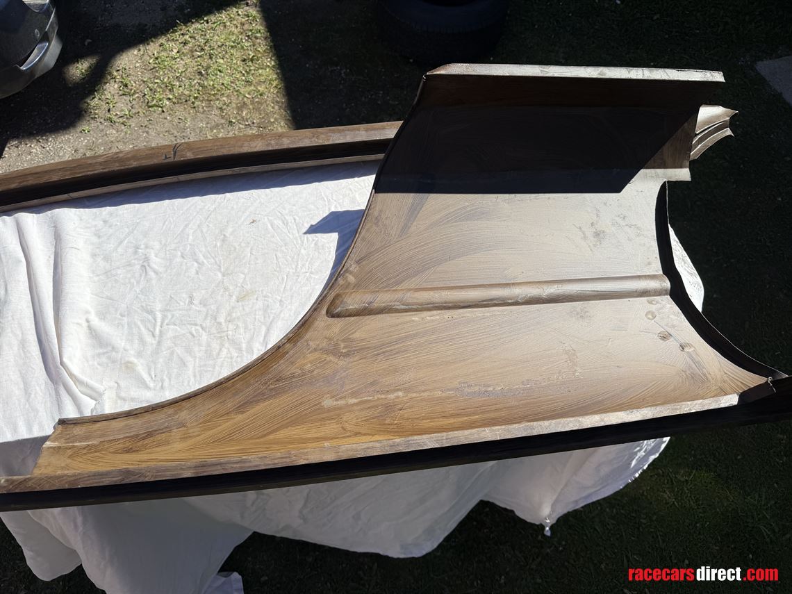 ferrari-365gtb4-daytona-front-wings