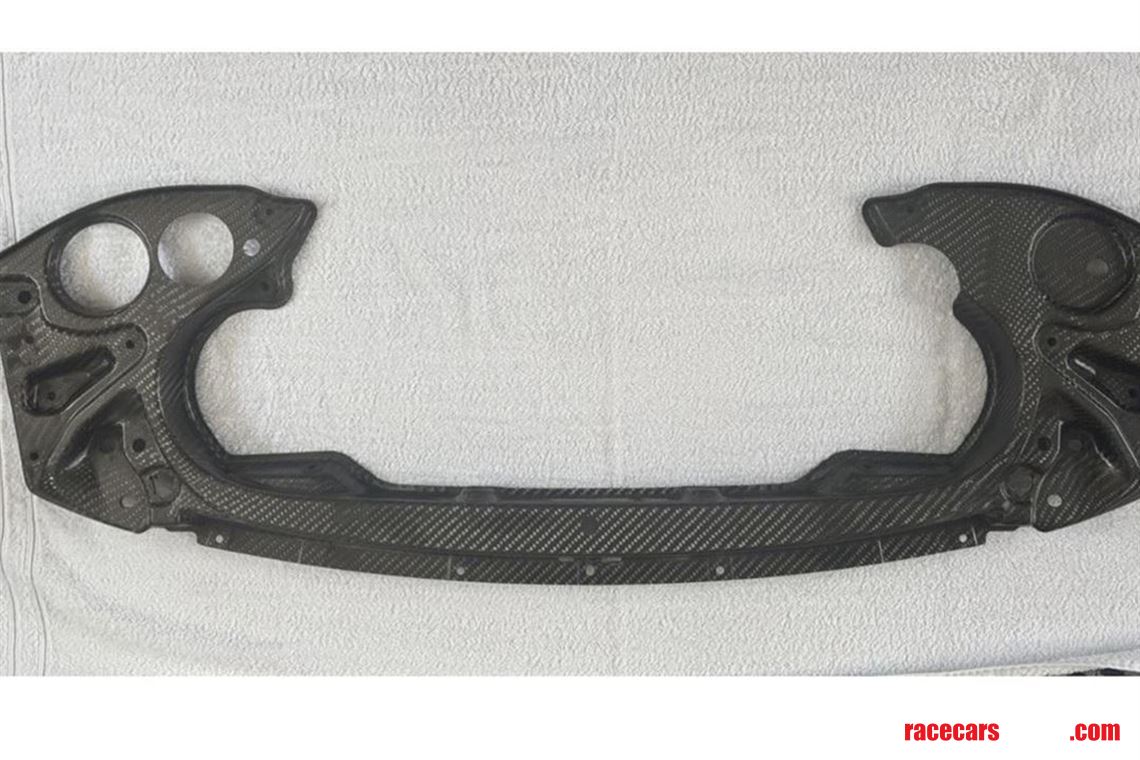 porsche-9911-gt3-carbon-fibre-bracket