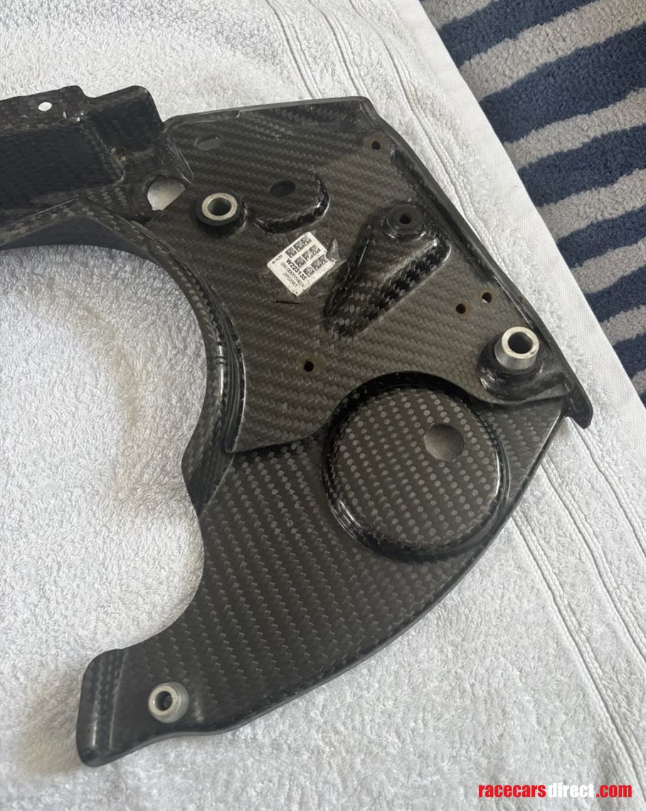 porsche-9911-gt3-carbon-fibre-bracket