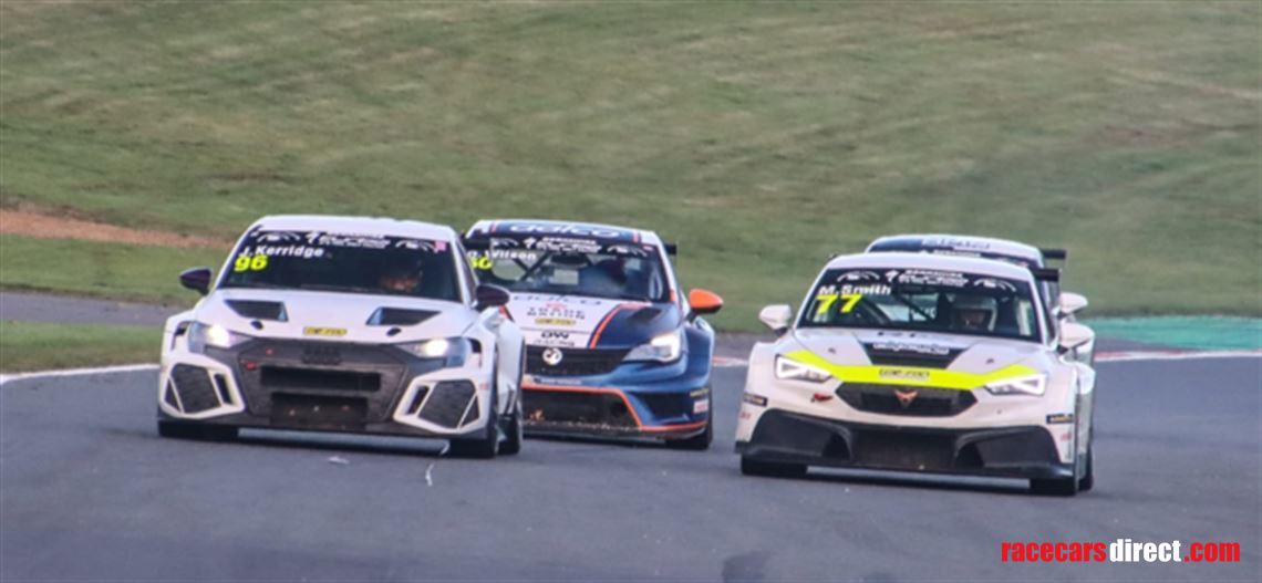 endurance-gen2-tcr-cupra-abs-low-mileage