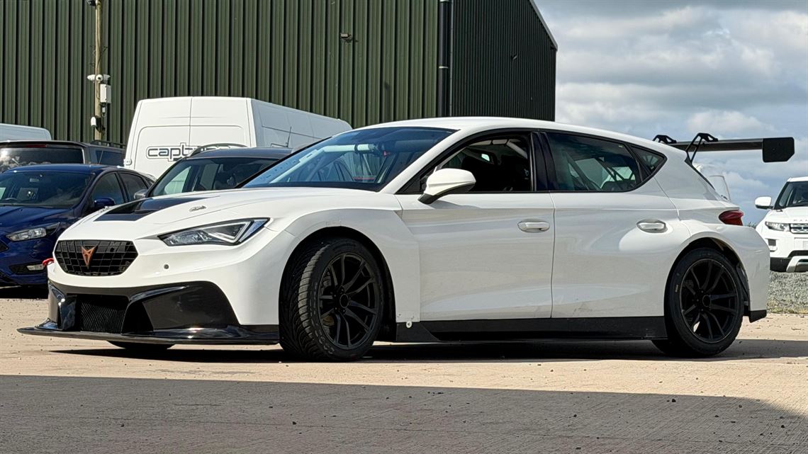 endurance-gen2-tcr-cupra-abs-low-mileage