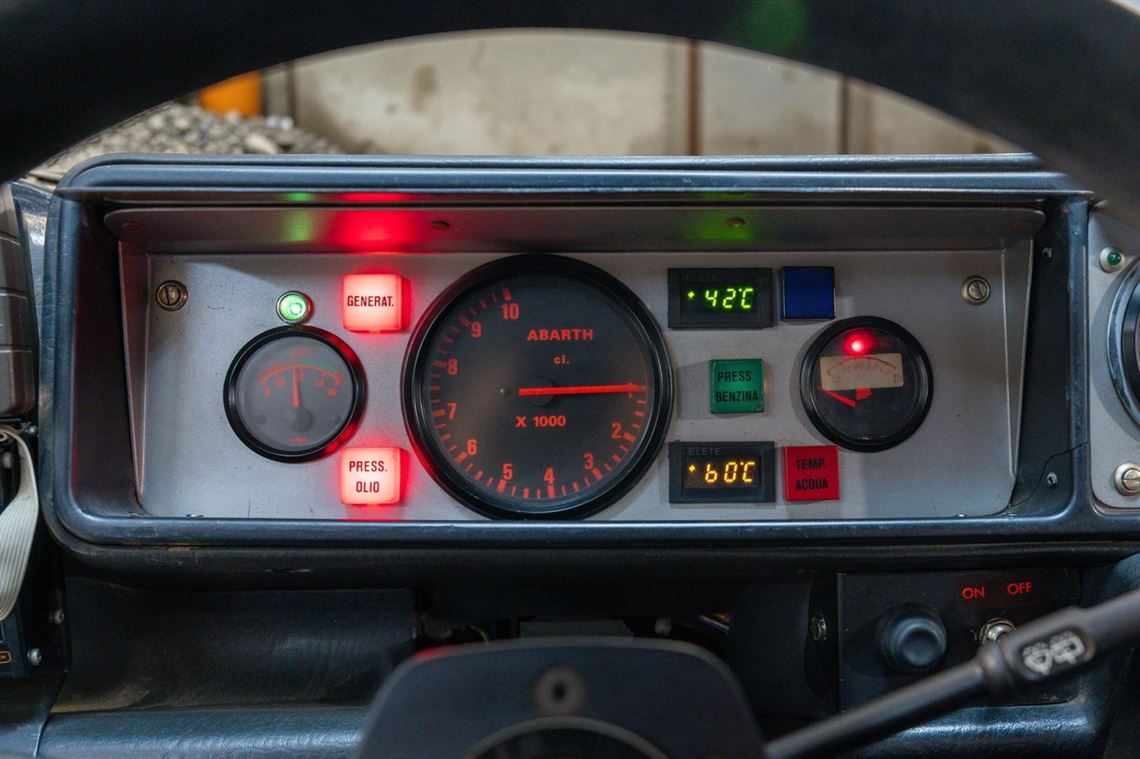 1990-lancia-delta-safari-ex-works