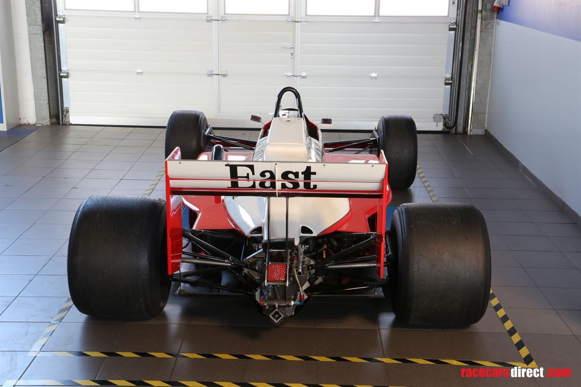 zakspeed-871-formula-1-car-from-1987-brundle