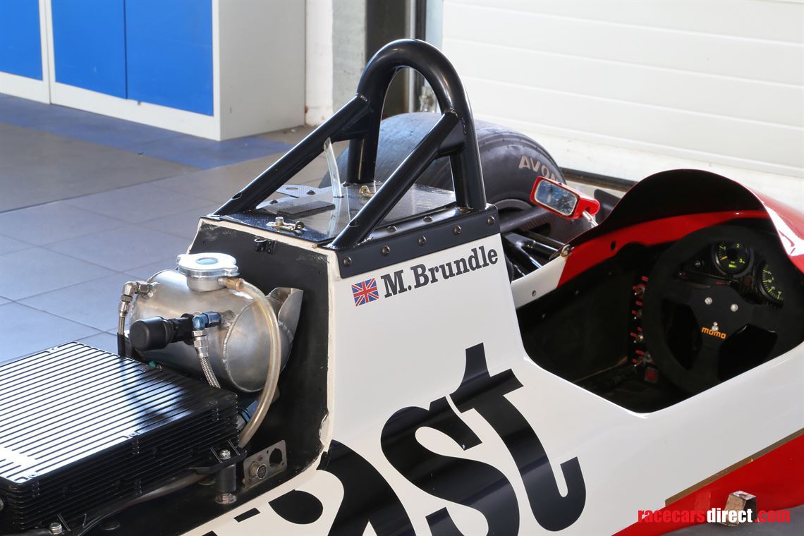 zakspeed-871-formula-1-car-from-1987-brundle