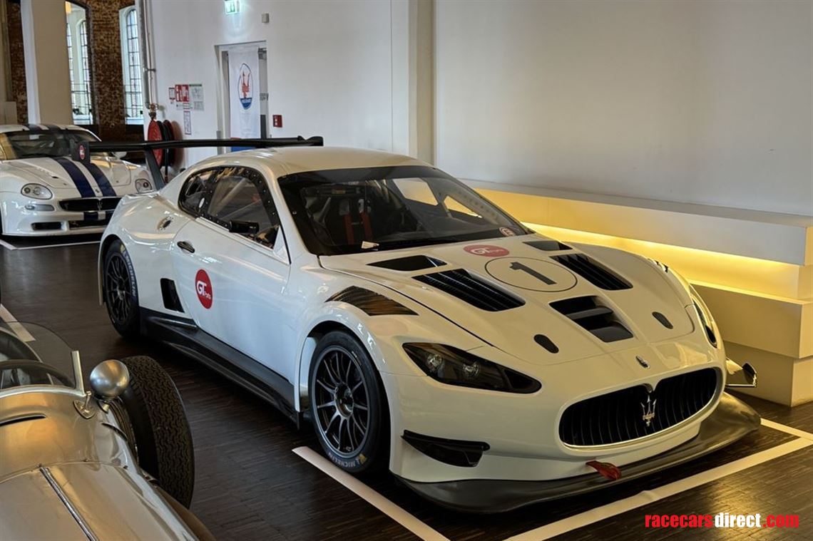 maserati-granturismo-mc-gt3-race-car-rare-1-o