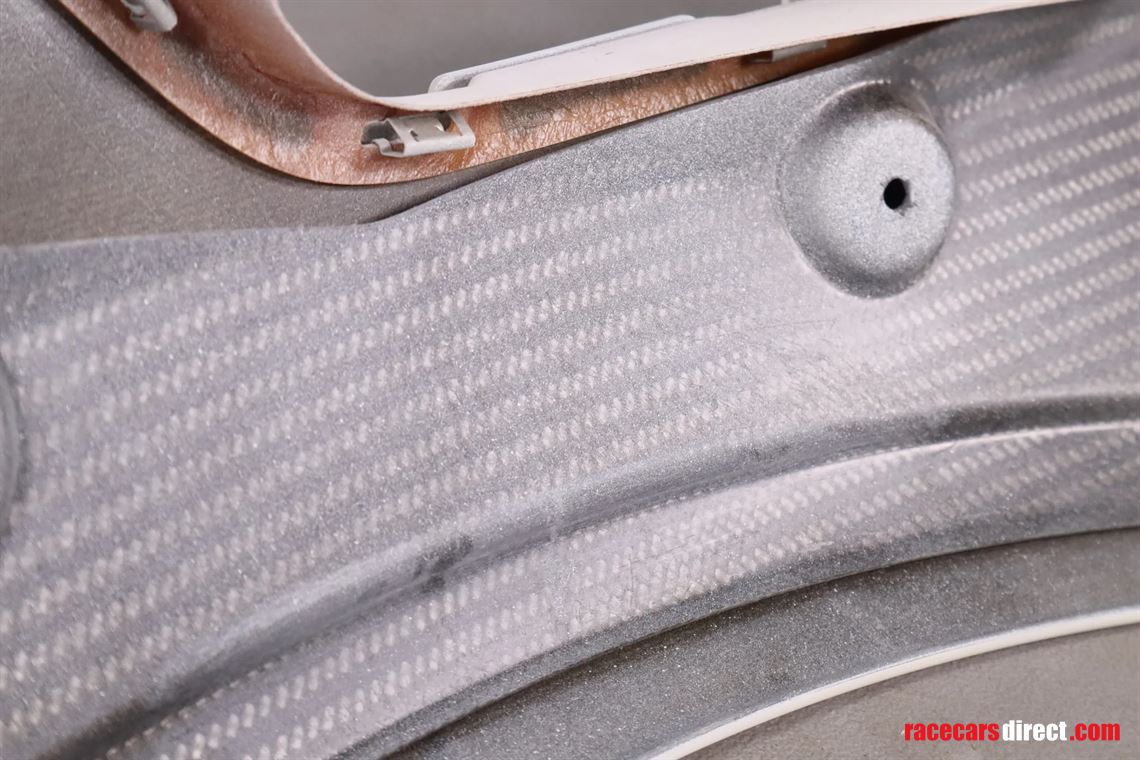 mercedes-amg-gtr-pro-front-fender-right