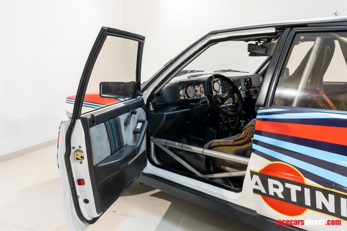 1989-lancia-delta-integrale-8v-gra-martini-ex
