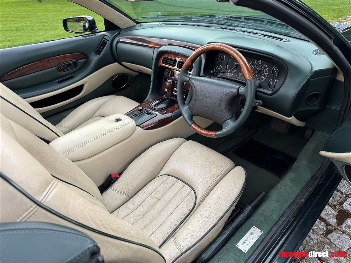 aston-martin-db7i6-volante