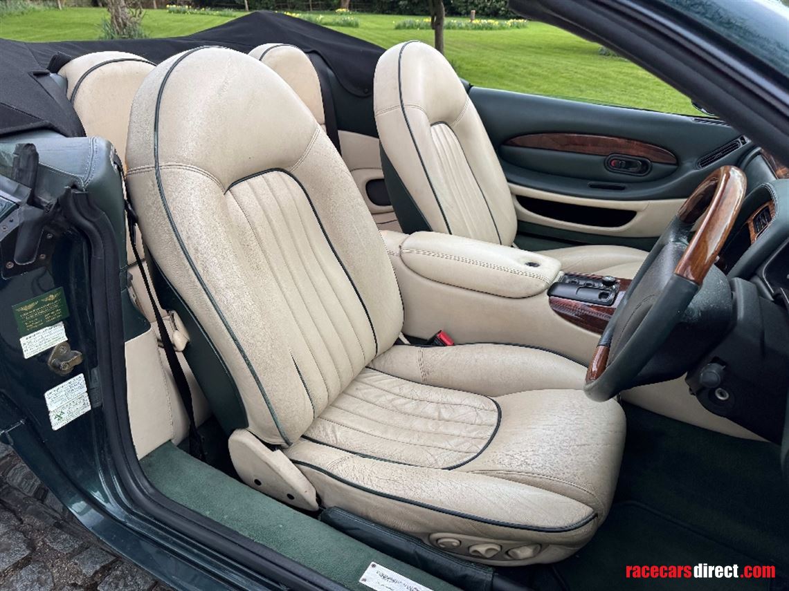 aston-martin-db7i6-volante