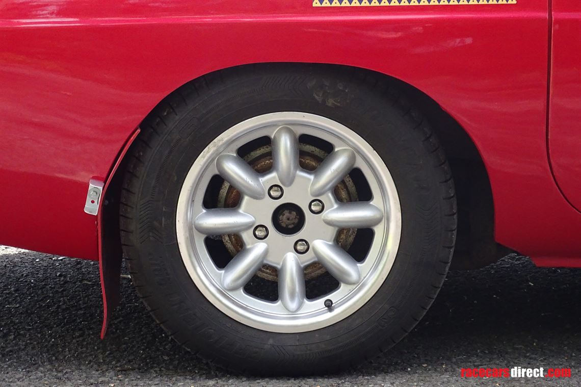 1967-reliant-scimitar-gt-se4a