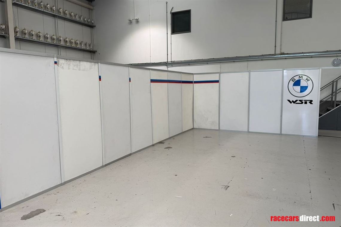 pit-garage-walling-set-up-for-a-single-car-pi