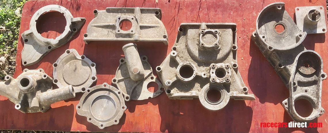 cosworth-fva---assorted-engine-castings