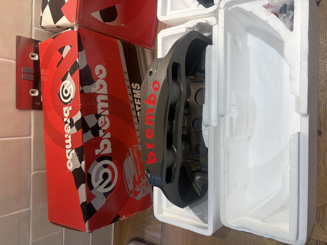 brembo-6-pot-monobloc-calipers-xa4f101xa4f102