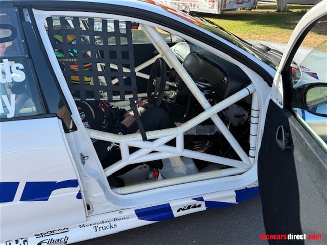 holden-vt-commodore-v8-supercar-greg-murphy