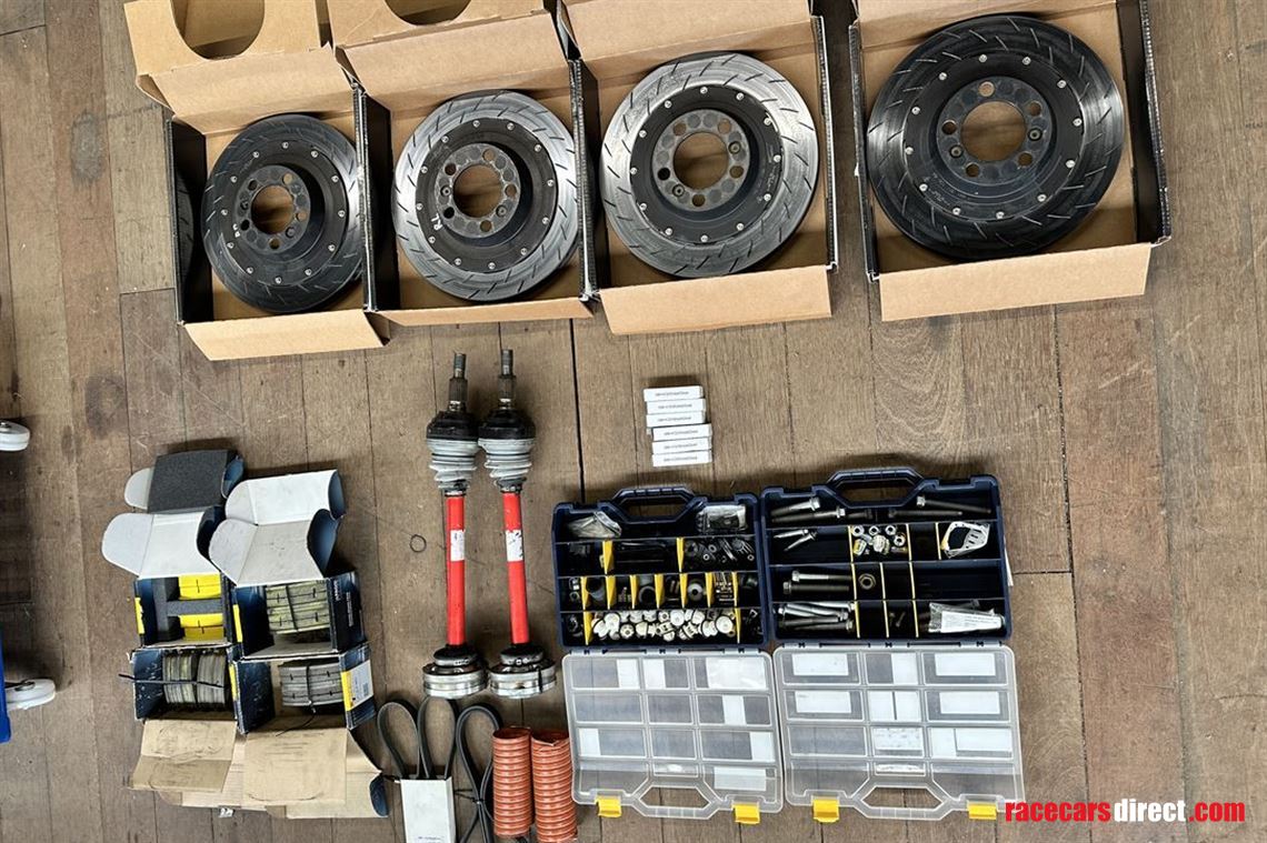 porsche-991-gt3-cup-spareparts-package-1