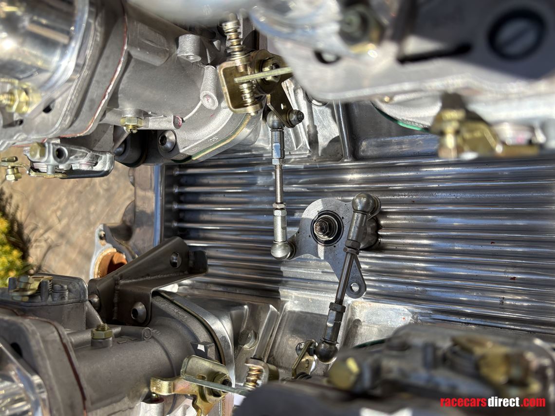 small-block-chevy-inlet-manifold-polished-wit