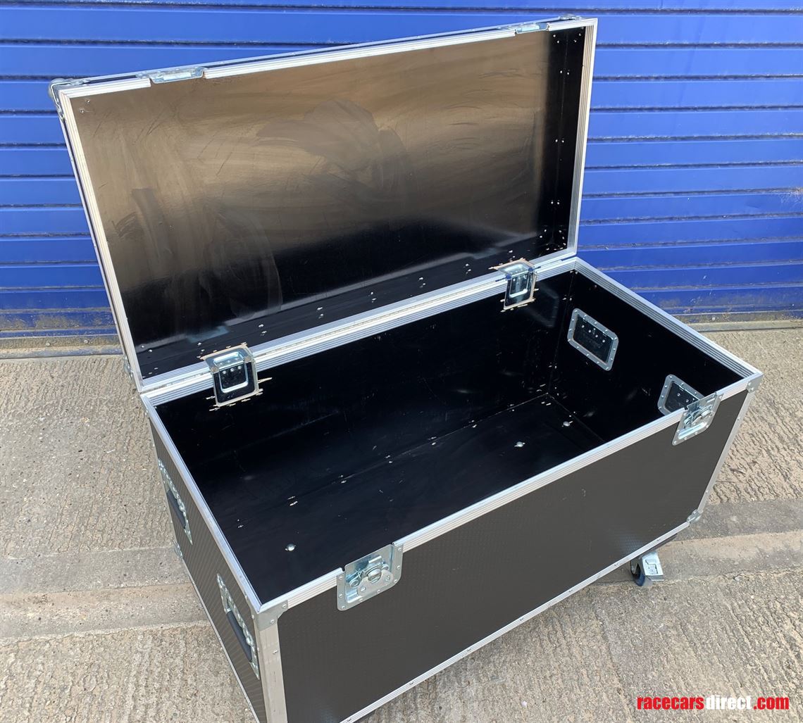 swan-flight-case