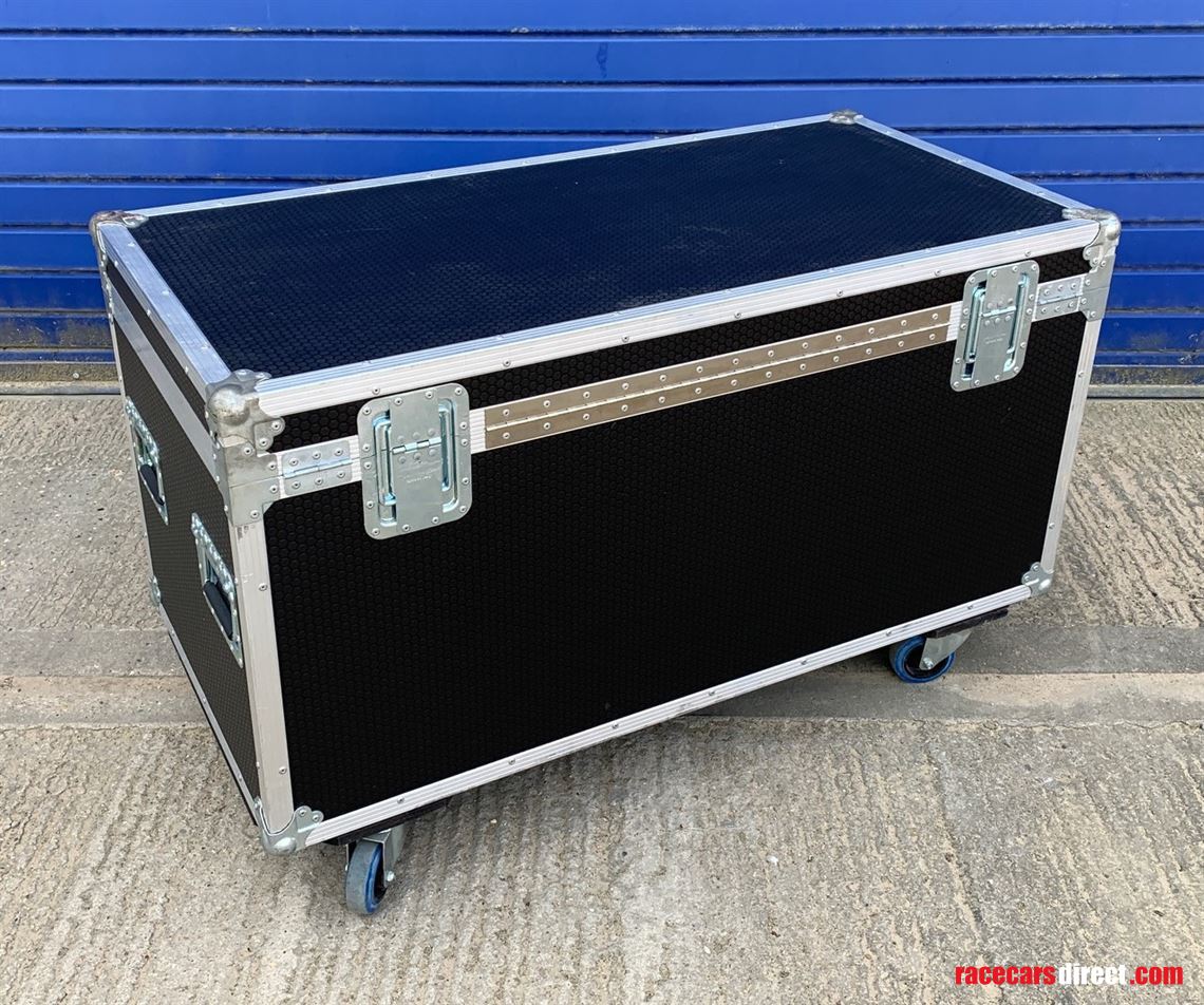 swan-flight-case