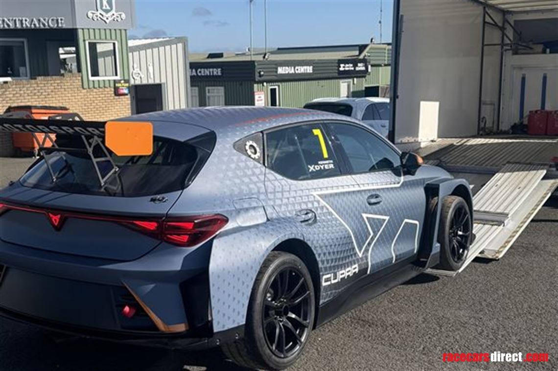 cupra-leon-vz-tcr-2025