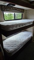 four-winds-hurricane-bunkhouse
