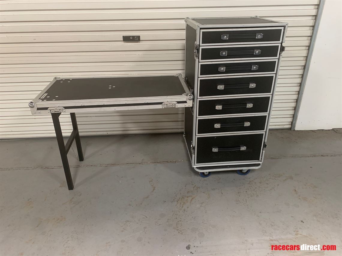 trojan-pro-7-draw-single-table-flight-case