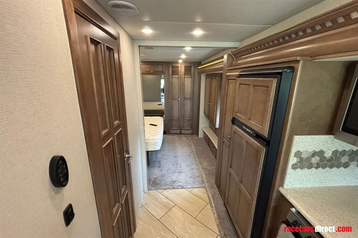 newmar-baystar-american-motorhome