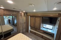 newmar-baystar-american-motorhome