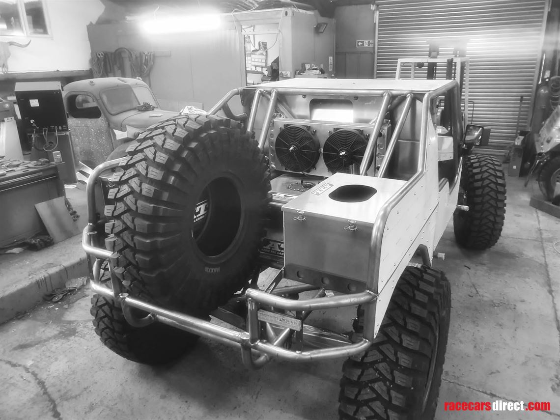 rally-land-rover-defender-desert-raceoff-road