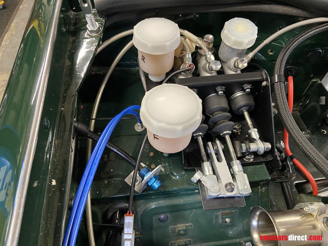 1964-triumph-tr4-fia-race-car