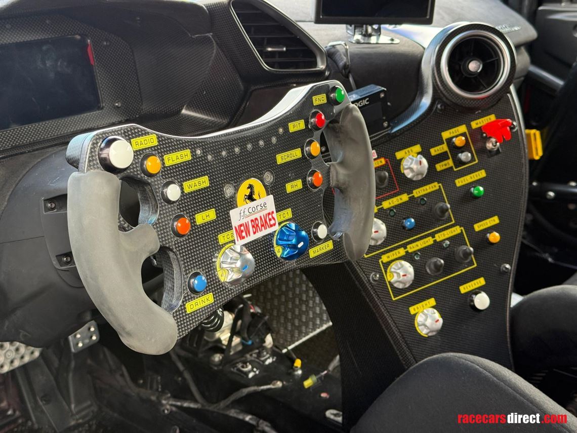 2019-ferrari-488-challenge-evo
